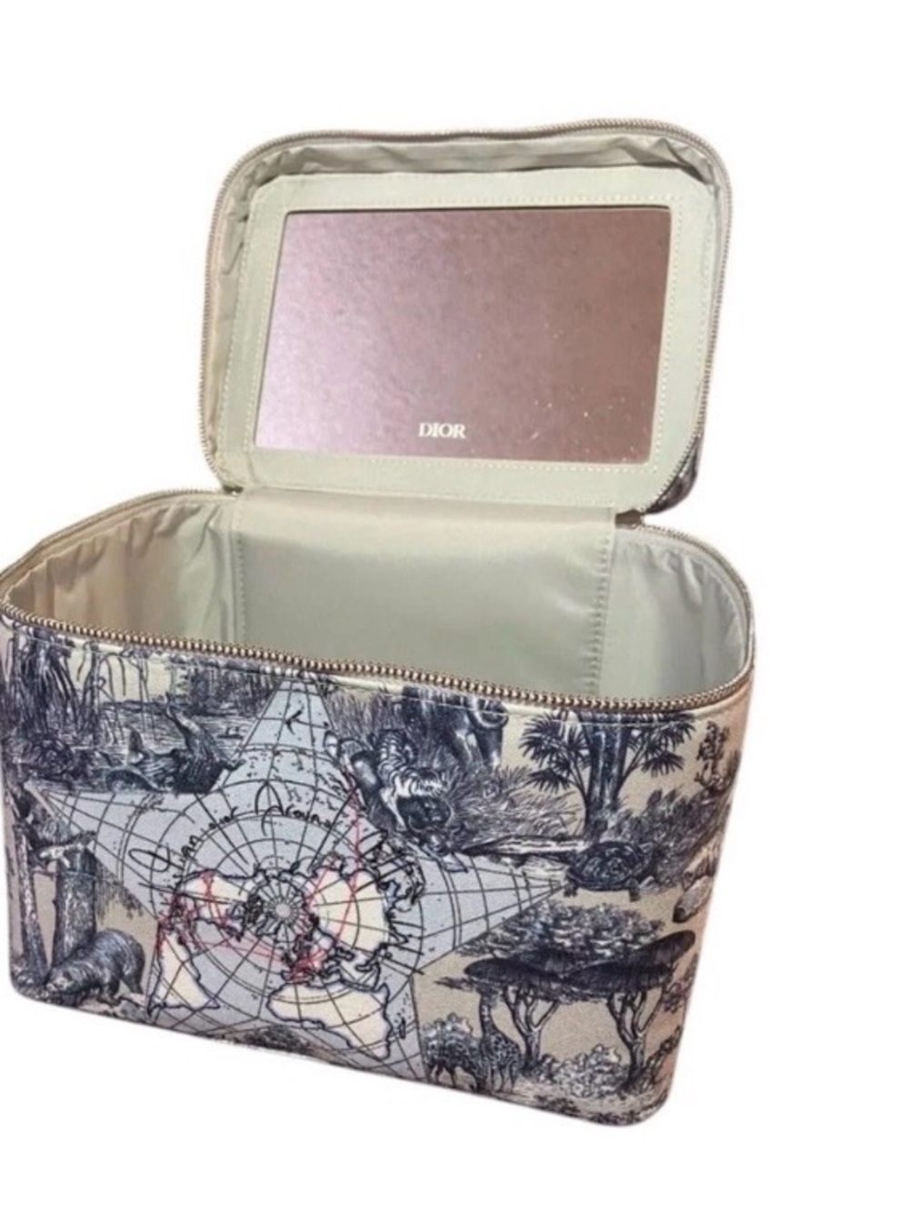 DIOR Around The World 2024 Large Vanity Case LIMITED EDITION - Brand new- RARE - Picture 2 of 7